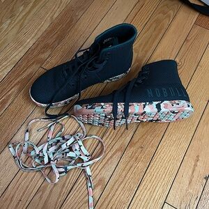 No Bull Sneakers Size 7